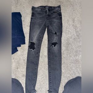 American eagle ripped skinny jeans